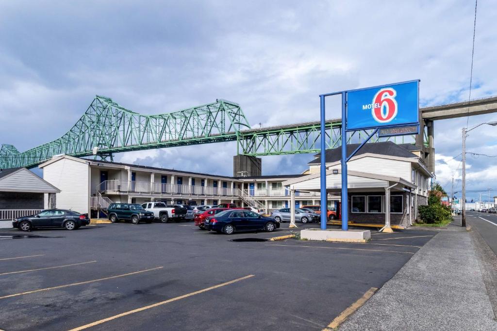 Motel 6-Astoria OR - main image