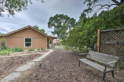 Cozy Abode with Patio 16 Mi to San Luis Obispo