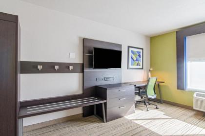 Holiday Inn Express & Suites - Atchison an IHG Hotel - image 13