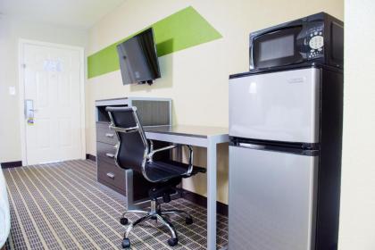 Days Inn & Suites by Wyndham Athens - image 3