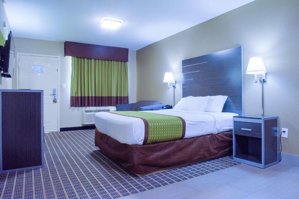 Days Inn & Suites by Wyndham Athens - image 4