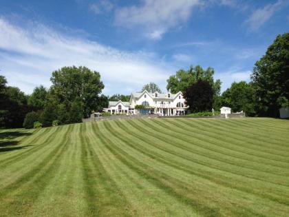 31 Acre Hudson River Estate - image 3