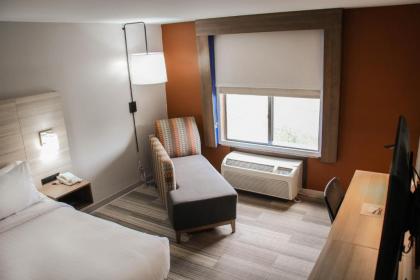 Holiday Inn Express Hotel & Suites Athens an IHG Hotel - image 15