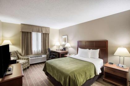 Quality Inn - image 8