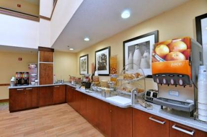 Hampton Inn Athens - image 12