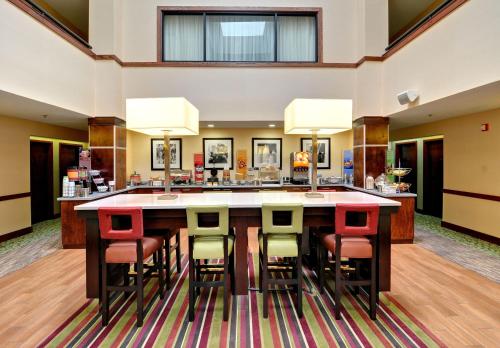 Hampton Inn Athens - image 3