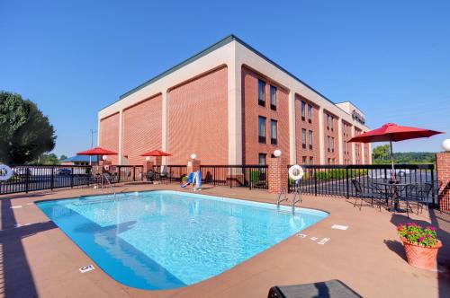 Hampton Inn Athens - image 5