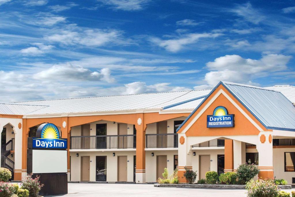 Days Inn by Wyndham Athens - main image