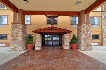 Best Western Plus Royal Mountain Inn & Suites - image 3