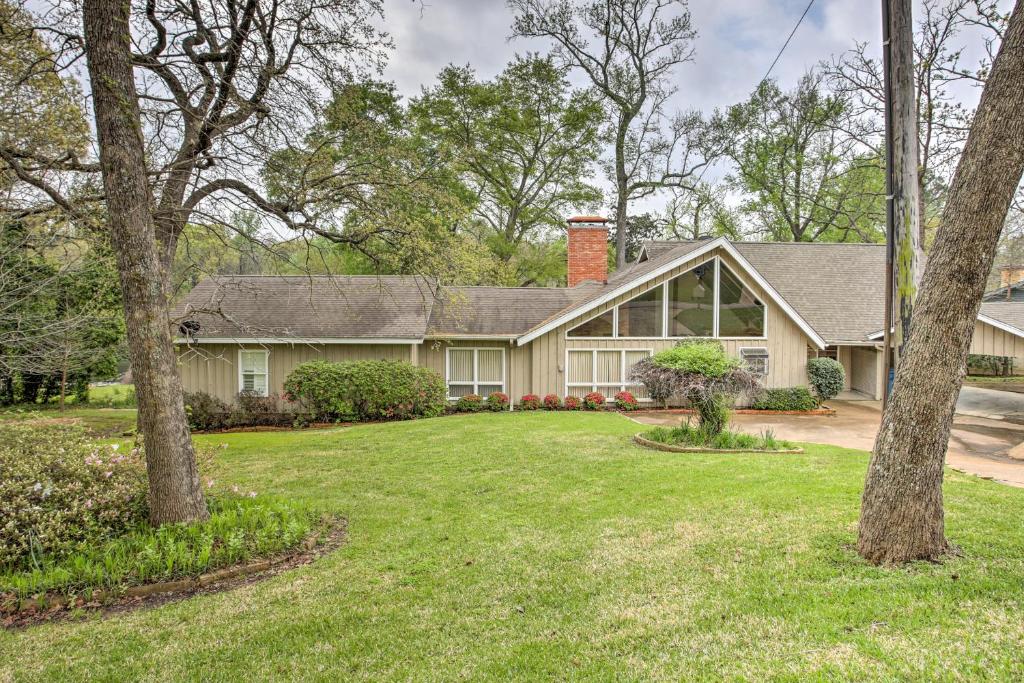 Custom Home with Deck DockandBoathouse on Lake Athens! - main image