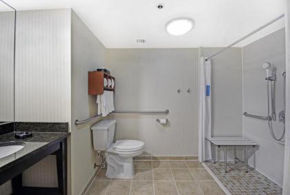 Hampton Inn Athens - image 11