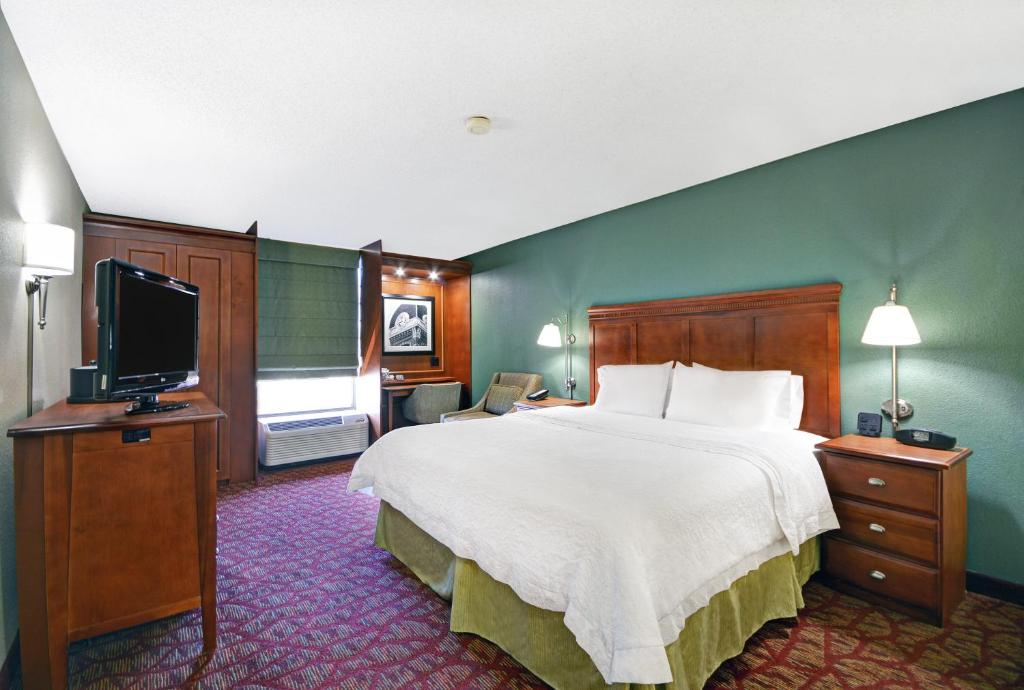 Hampton Inn Athens - image 4