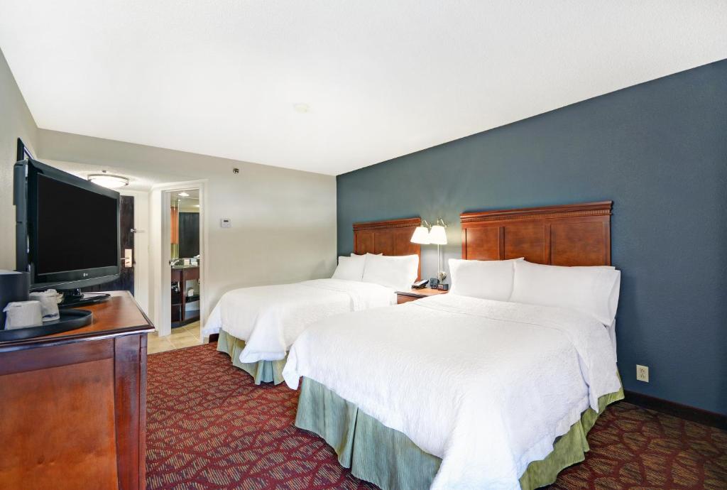 Hampton Inn Athens - image 6