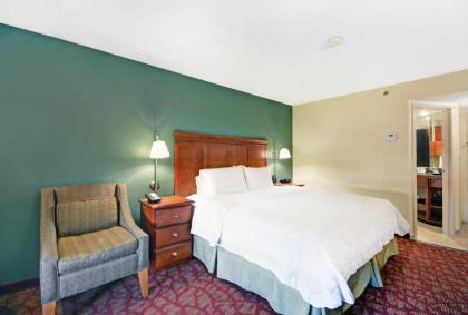 Hampton Inn Athens - image 9