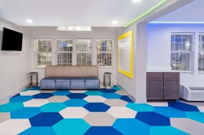 Microtel Inn by Wyndham Athens - image 4