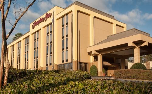 Hampton Inn Atlanta-North Druid Hills - main image