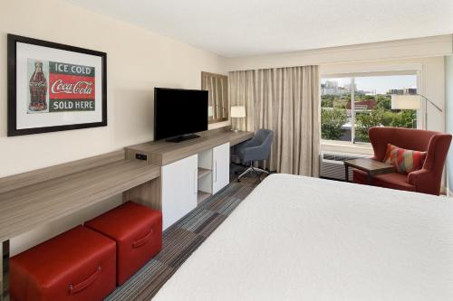 Hampton Inn Atlanta-Georgia Tech-Downtown - image 5