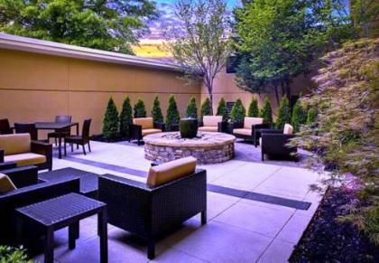 Courtyard by Marriott Atlanta Buckhead - image 4