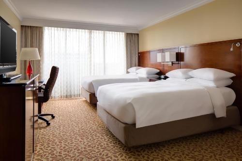 Atlanta Marriott Buckhead Hotel & Conference Center - image 2