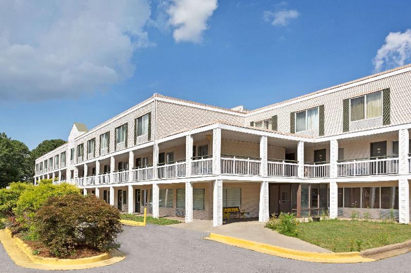 SureStay Plus Hotel by Best Western Atlanta Airport South - main image