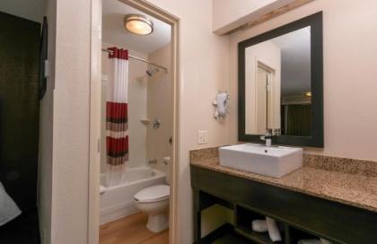 Red Roof Inn PLUS+ Atlanta - Buckhead - image 1