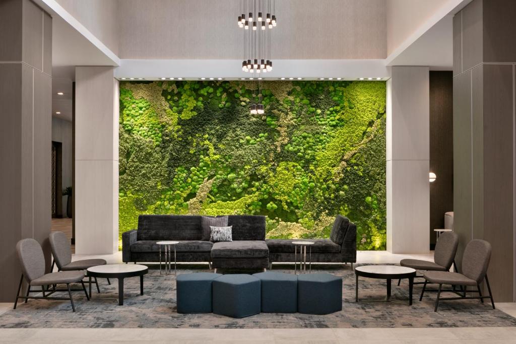 Embassy Suites by Hilton Atlanta Midtown - main image