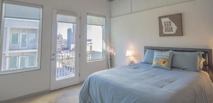 2 Bedroom Fully Furnished Apartment near Emory University Hospital Midtown - image 12