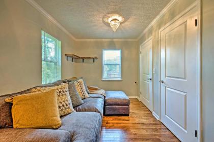 Charming and Chic Abode - 5 Mi to Dtwn Atlanta! - image 12