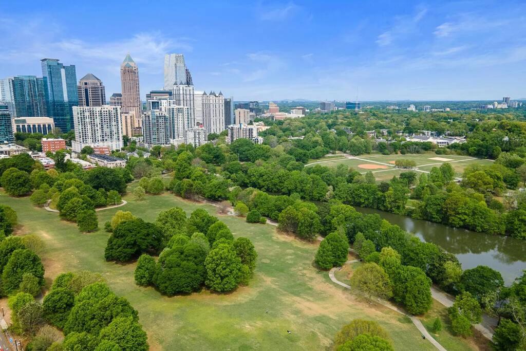 Heart of ATL - @ Piedmont Park - 2Bdrm - Sleeps 5 - image 7