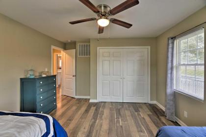Luxe Cozy Crab Shack with Porch in Atlantic Beach! - image 18