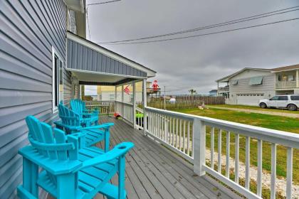Luxe Cozy Crab Shack with Porch in Atlantic Beach! - image 3
