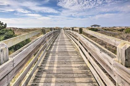 Beachfront Condo with Boardwalk and Pool Access! - image 9