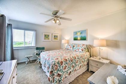 Chic Condo with Balcony and Pool - Walk to Beach! - image 12