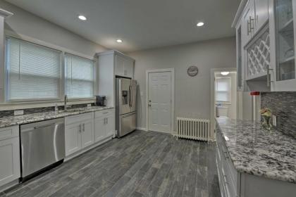 Beautifully Renovated Beach House with Patio! - image 8