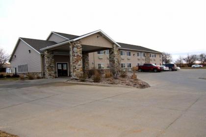 Rock Island Inn & Suites - image 14