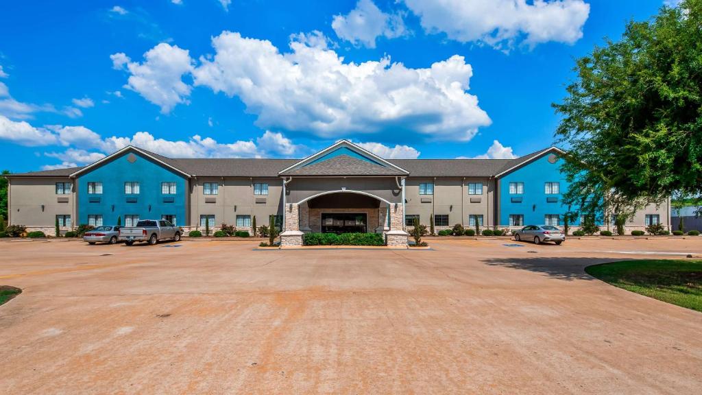 Best Western Atoka Inn & Suites - main image