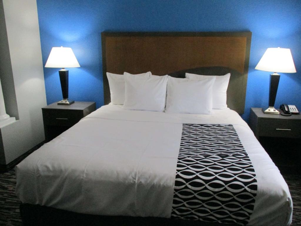 Best Western Atoka Inn & Suites - image 6