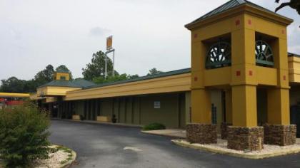 Days Inn by Wyndham Attalla - image 11