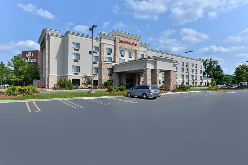 Hampton Inn Detroit/Auburn Hills South - main image