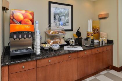 Hampton Inn Detroit/Auburn Hills South - image 2