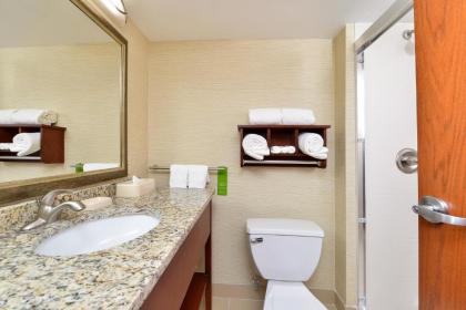 Hampton Inn Detroit/Auburn Hills South - image 7