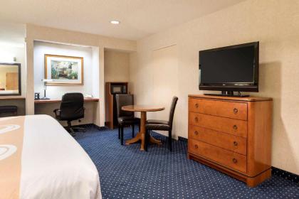 Quality Inn Auburn Hills - image 10