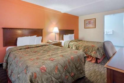 Rodeway Inn Auburn Hills - image 2