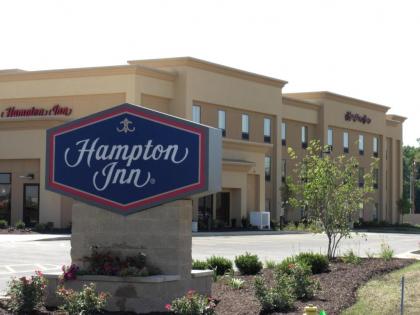 Hampton Inn Auburn - image 1