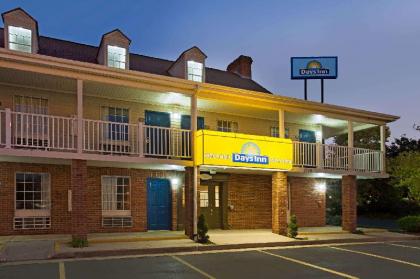 Days Inn by Wyndham Auburn - image 11