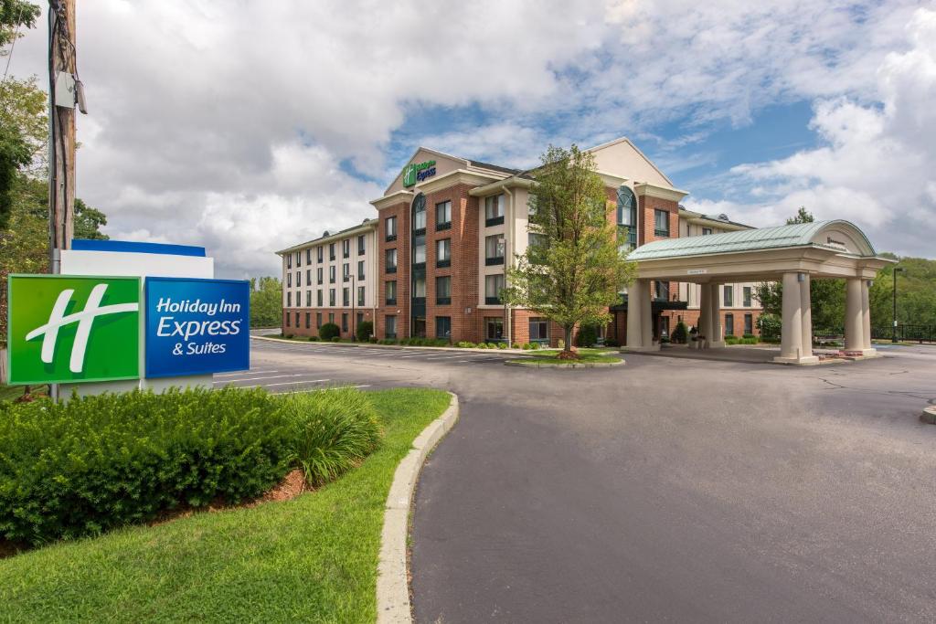 Holiday Inn Express Hotel & Suites Auburn an IHG Hotel - main image