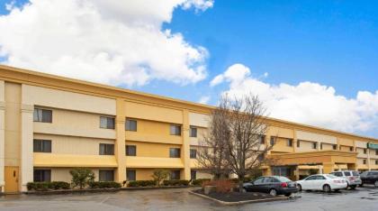 La Quinta Inn by Wyndham Auburn Worcester - image 2