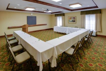 Hampton Inn Auburn - image 13