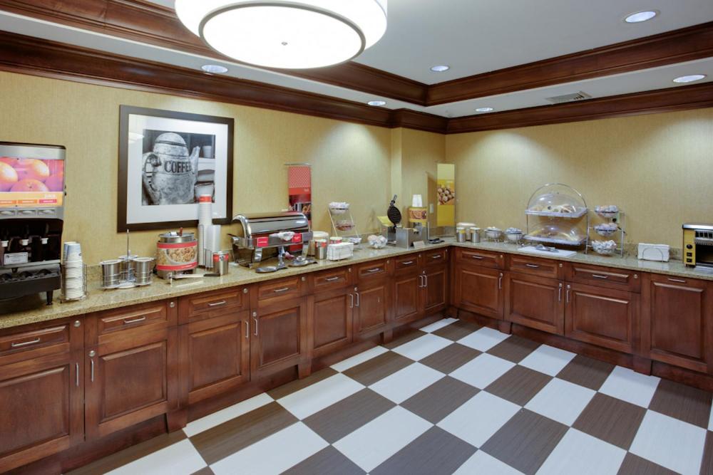 Hampton Inn Auburn - image 5