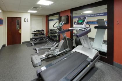 Hampton Inn Auburn - image 9